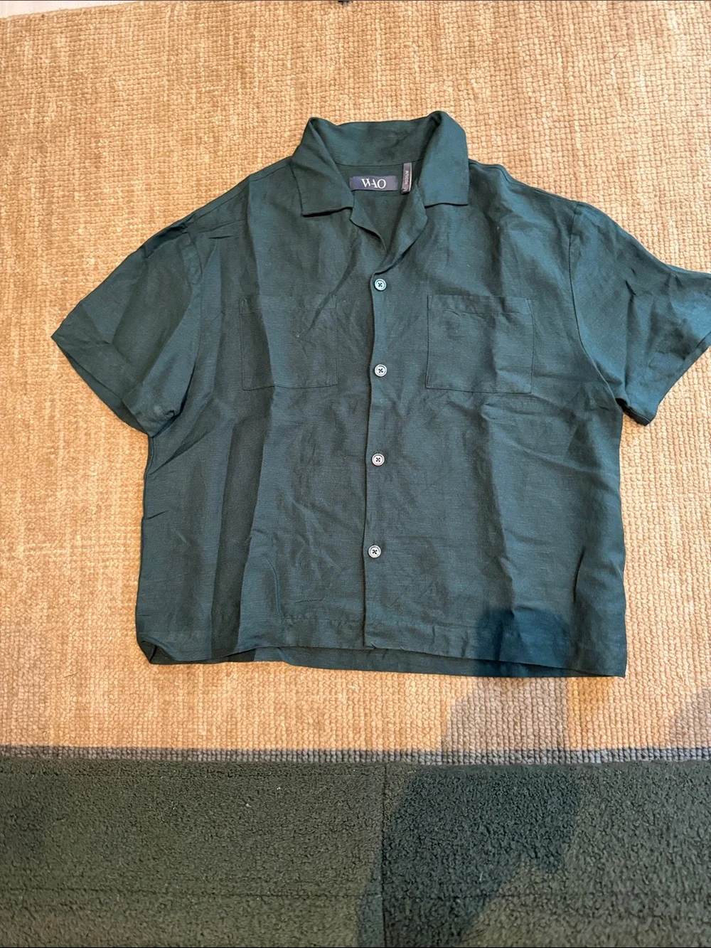 Men’s Short-Sleeve Button-Down Shirt in Forest Green - Picture 1 of 2